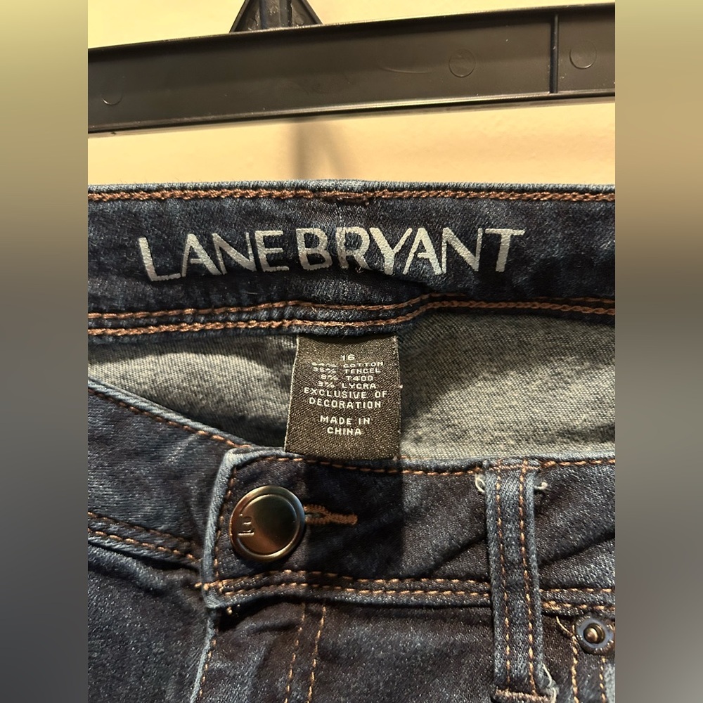 LANE BRYANT Mid Rise Super stretch Skinny Ripped Lace patch Jeans Womens Plus 16 - Picture 5 of 9